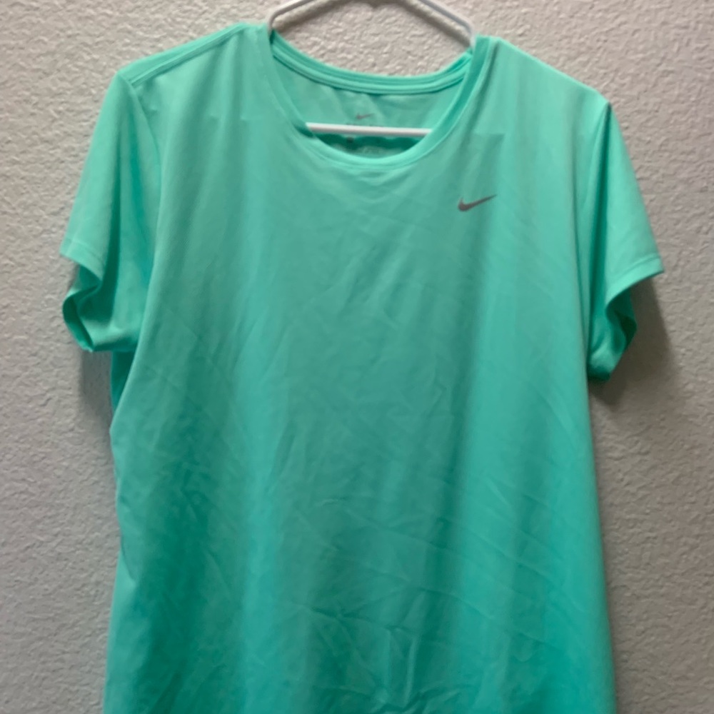 Nike dry fit workout top